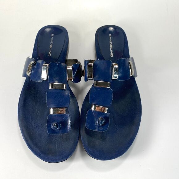 Bandolino Dark Blue Slip-On Flat Sandals 6M Silver Metal Detail Peasant Boho - Picture 4 of 9